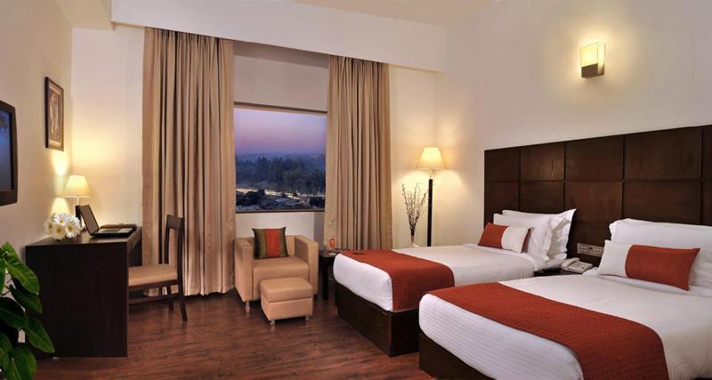 Comfort Inn Tulip Heights Bathinda Exteriör bild
