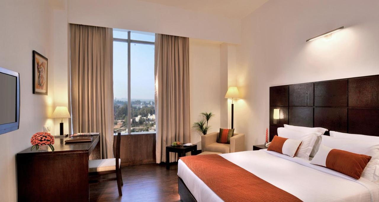 Comfort Inn Tulip Heights Bathinda Exteriör bild